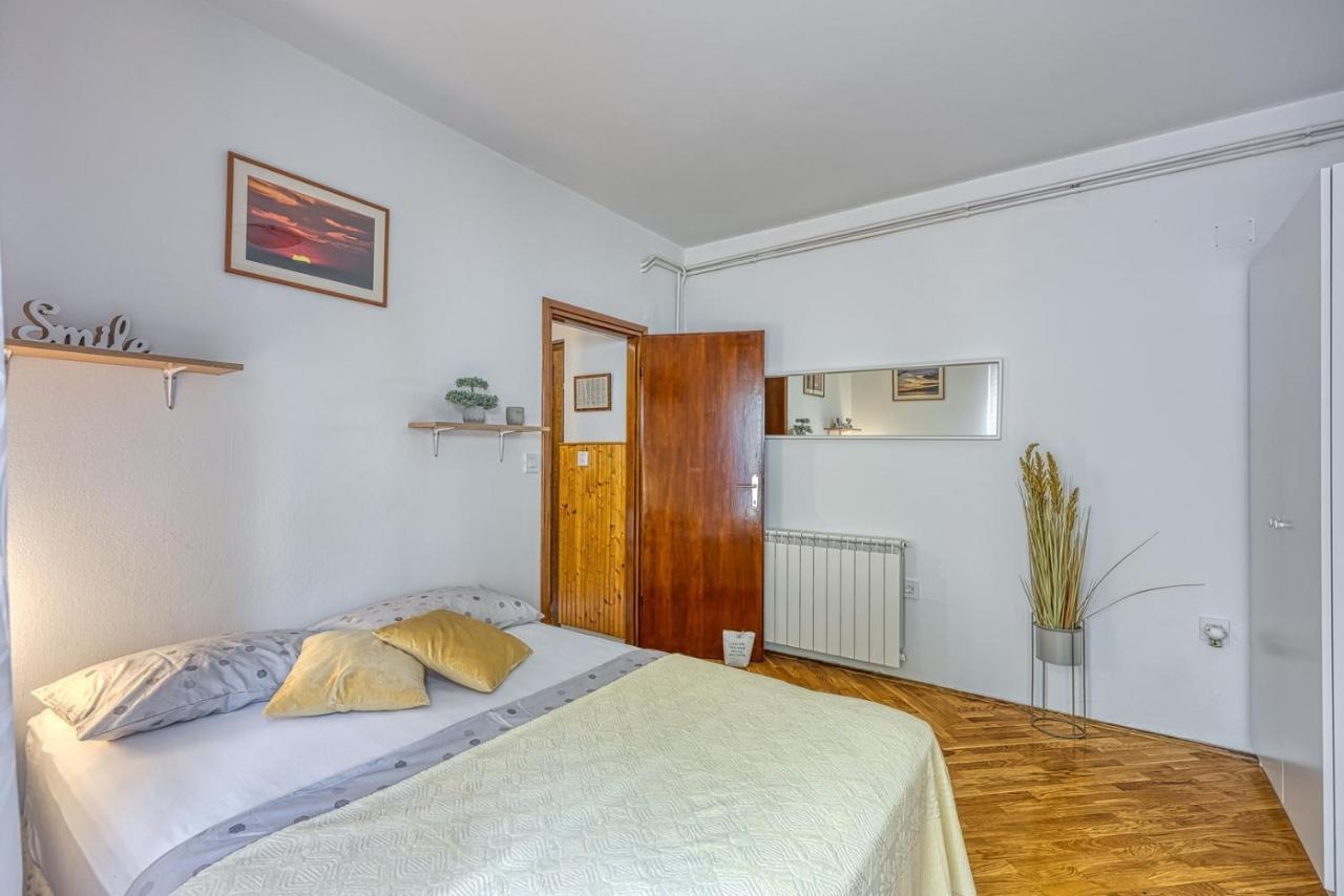 Apartment Marija Busoler *